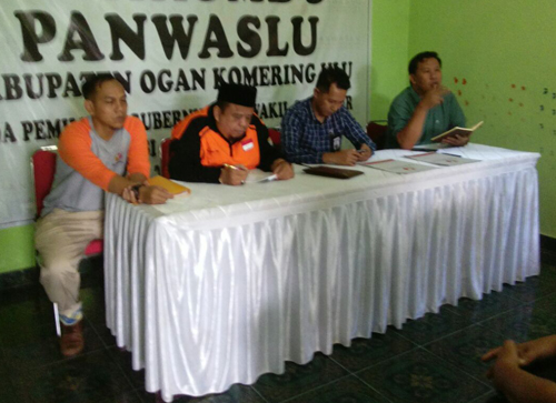 Rapat Sinkronisasi Panwaslu dihadiri 13 Kecamatan Se-Kabupaten OKU