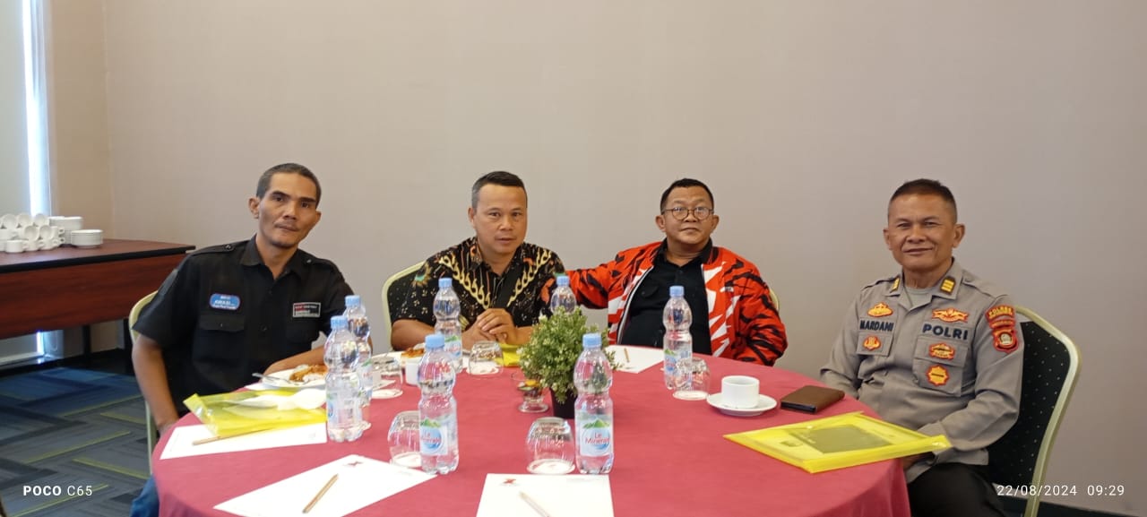 Photo Menghadiri Rapat Koordinasi Pendafataran Calon Bupati dan Wakil Bupati OKU.