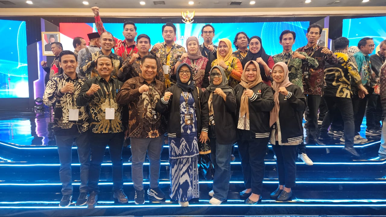 Photo Bersama Bawaslu Se Sumsel di Rapat Konsolidasi