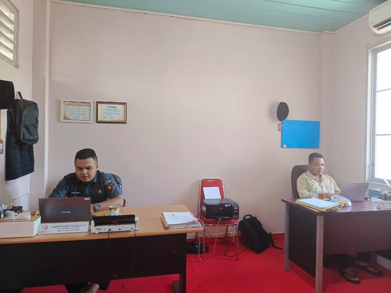 Photo Staf P2P Bawaslu OKU 