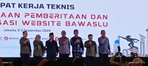 photo deputi hukum dan humas bawaslu RI