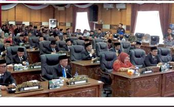 Photo Pelntikan DPRD OKU Periode 2024-2029 